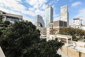 Beachside Charm on Ben Yehuda 2BR Apt