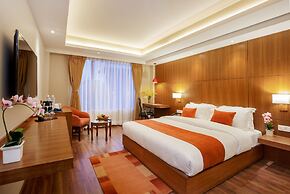 Hotel Thrive, A Tropical Courtyard