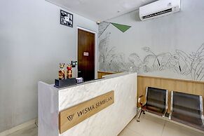 Super OYO Capital O 90056 Wisma Kebon Kacang 9