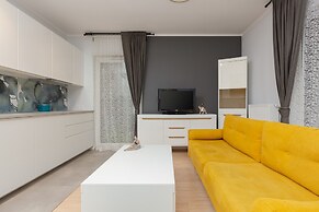 Active City Apartments Warsaw by Renters