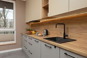 Active City Apartments Warsaw by Renters