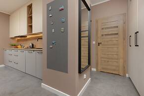 Active City Apartments Warsaw by Renters