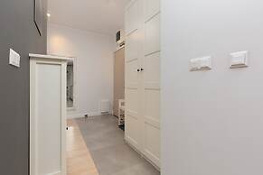 Active City Apartments Warsaw by Renters