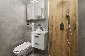 Railway Station Apartment by Renters