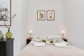 Railway Station Apartment by Renters