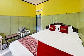 SPOT ON 91376 Hotel Bintang Flores