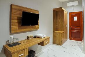 Super OYO Capital O 92066 Papakoel Hotel & Cafe