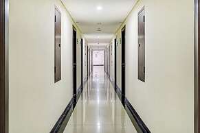 Collection O 90205 Queen Rent Apartment Gateway Pasteur