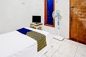 OYO 92078 Tarlo Guest House 4
