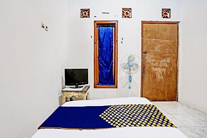 OYO 92078 Tarlo Guest House 4