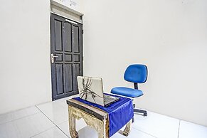 OYO 92078 Tarlo Guest House 4