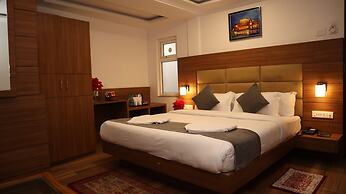 Cocoon By Morpho Rain Lily Green Park