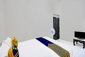 OYO LIFE 92077 Tarlo Guest House 3