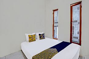 OYO LIFE 92077 Tarlo Guest House 3