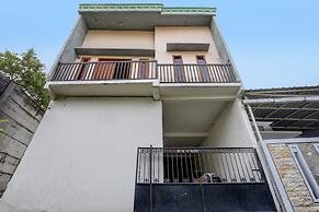 OYO LIFE 92077 Tarlo Guest House 3