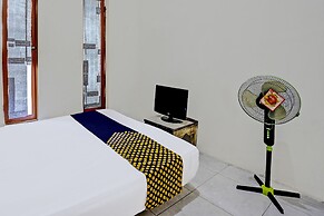 OYO LIFE 92077 Tarlo Guest House 3