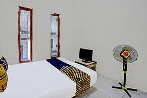 OYO LIFE 92077 Tarlo Guest House 3