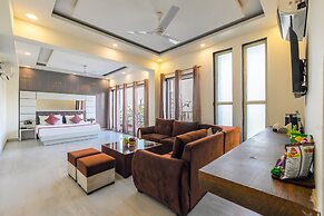 The Metro Stay by ASPL