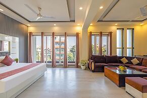 The Metro Stay by ASPL