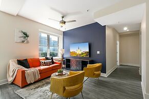 NOLA Charm Luxury 4-Bed Retreat Steps from French Quarter
