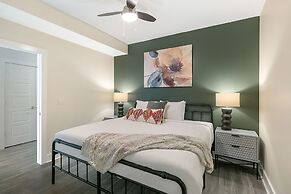 NOLA Charm Luxury 4-Bed Retreat Steps from French Quarter