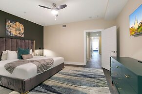NOLA Charm Luxury 4-Bed Retreat Steps from French Quarter