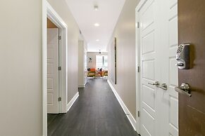 NOLA Charm Luxury 4-Bed Retreat Steps from French Quarter