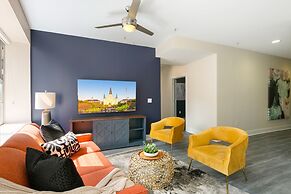 NOLA Charm Luxury 4-Bed Retreat Steps from French Quarter