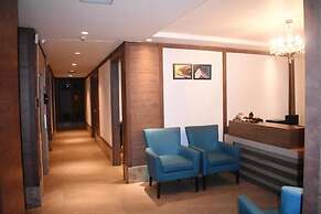 Lemonwood Suites
