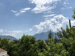 The Midvale House 4 Bedroom Home by Redawning