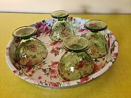 Sale! Beautiful 2-bed Apartment With Pool Access