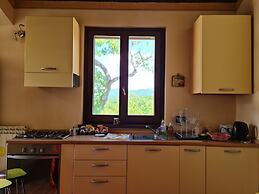 Sale! Beautiful 2-bed Apartment With Pool Access