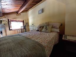 Sale! Beautiful 2-bed Apartment With Pool Access