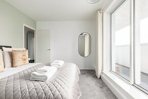 The Canary Wharf Collection