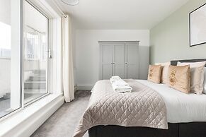 The Canary Wharf Collection