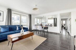 The Canary Wharf Collection