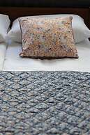 City Center Apartment by Renters