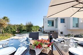 Villa Emiele by Wonderful Italy