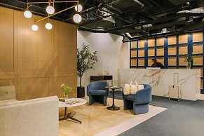 Sonder by Marriott Bonvoy Artesa Apartments West Queen West