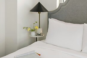 Sonder by Marriott Bonvoy Artesa Apartments West Queen West