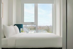 Sonder by Marriott Bonvoy Artesa Apartments West Queen West