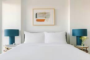 Sonder by Marriott Bonvoy Artesa Apartments West Queen West