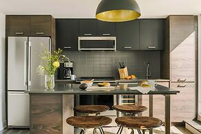 Sonder by Marriott Bonvoy Artesa Apartments West Queen West