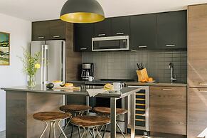 Sonder by Marriott Bonvoy Artesa Apartments West Queen West