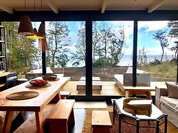 Calma Cabins