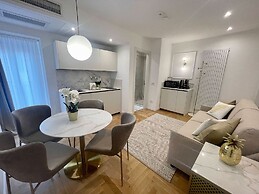 Bellagio Luxury Suites Apartments