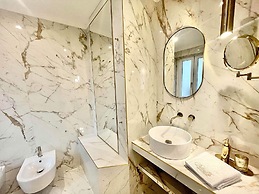 Bellagio Luxury Suites Apartments