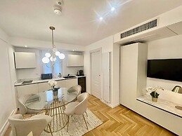 Bellagio Luxury Suites Apartments