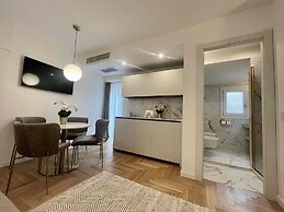 Bellagio Luxury Suites Apartments