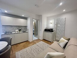 Bellagio Luxury Suites Apartments